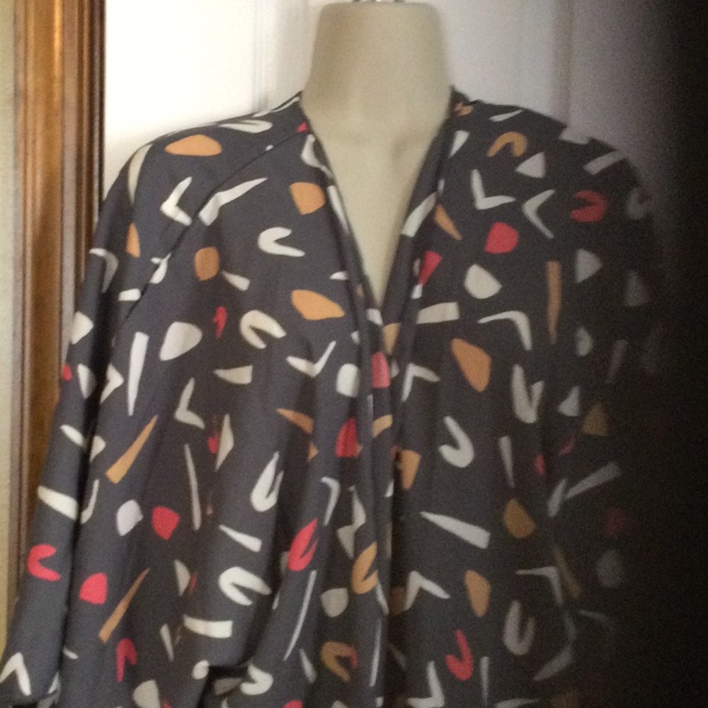 Abstract Patterned Kimono NWOT - Picture 2 of 6